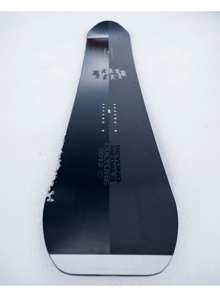 24/25 BATALEON BEYOND MEDALS 154 美品ボード 無料ワックスサービス有】24-25 2025 BATALEON バタレオン BEYOND